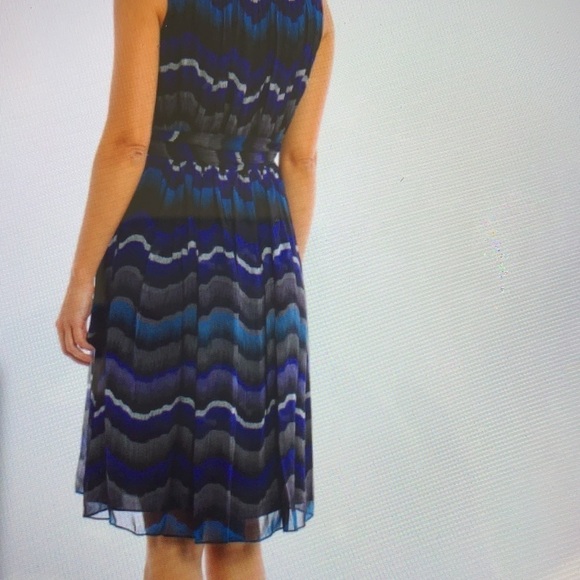 DVF Bali Silk Chiffon Wrap Dress 6 - Picture 3 of 15